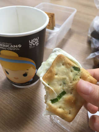 GS25 디즈니썸썸 카페베네 아메리카노 — 4점을 준 리뷰어가 2017년 12월 올린 사용 사진