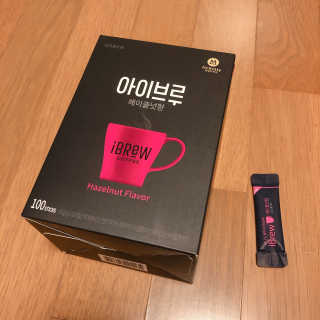 한국맥널티 아이브루 헤이즐넛향 100T — 5점을 준 리뷰어가 2019년 10월 올린 사용 사진