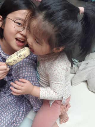 매그넘 화이트 초콜릿 앤 쿠키 싱글 — 5점을 준 리뷰어가 2020년 2월 올린 사용 사진