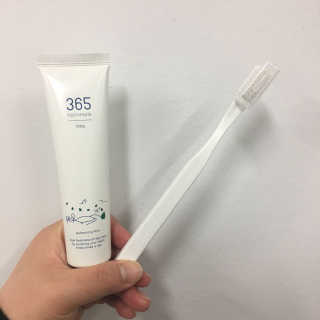 심플리스트 365치약+365칫솔 — 4.5점을 준 리뷰어가 2018년 3월 올린 사용 사진
