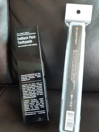 the naked object 디블랙팩치약 디블랙칫솔 세트 — 5점을 준 리뷰어가 2020년 2월 올린 사용 사진