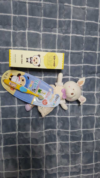 달곰이 어린이 치약+어린이 칫솔 SET — 5점을 준 리뷰어가 2018년 3월 올린 사용 사진