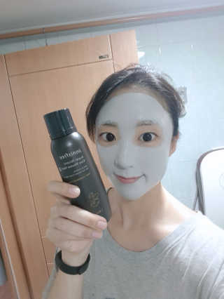 이니스프리 수퍼 화산송이 클레이 무스 마스크 2X — 5점을 준 리뷰어가 2019년 6월 올린 사용 사진