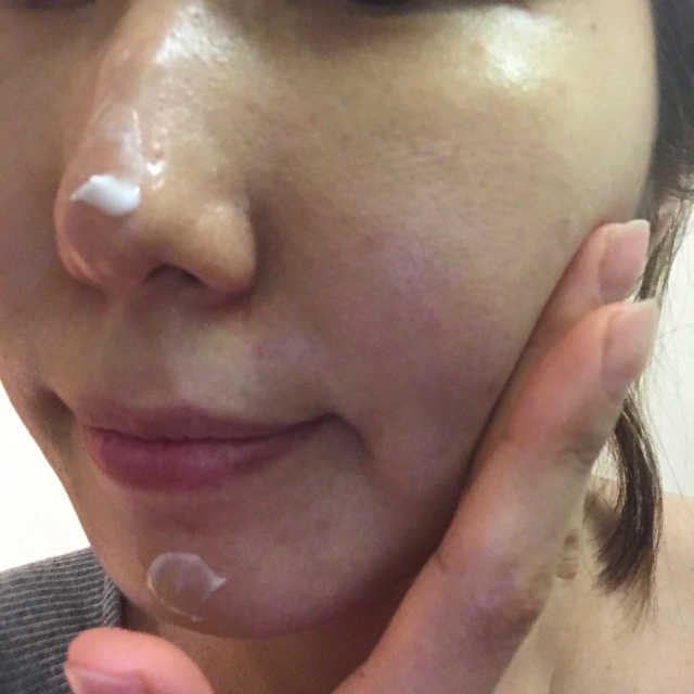 아웃오브서울 트루 리바이탈라이징 크림 리뷰 사진