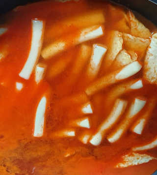 두번째 국떡 국가대표 떡볶이 1팩 + 영미칩 2봉 증정 — 5점을 준 리뷰어가 2019년 2월 올린 사용 사진