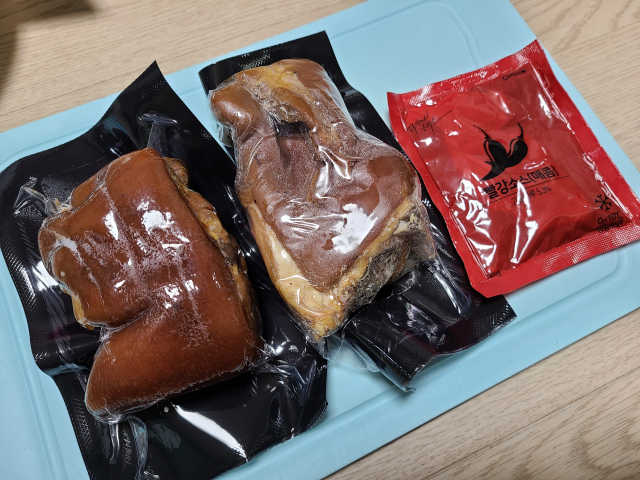 황기품은 순살족발 2팩 + 매콤불소스 리뷰 사진