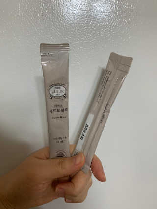 [하우투잇] 뤼에르 쿠르브 블랙 10ml x 30포 총 300ml — 4점을 준 리뷰어가 2020년 3월 올린 사용 사진
