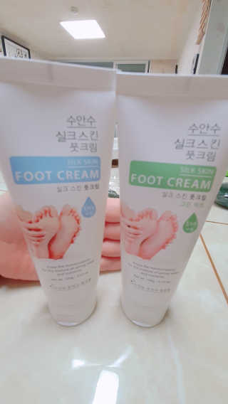 (주)에네스티 에네스티 수안수 실크스킨 풋크림 1+1 — 4점을 준 리뷰어가 2019년 10월 올린 사용 사진