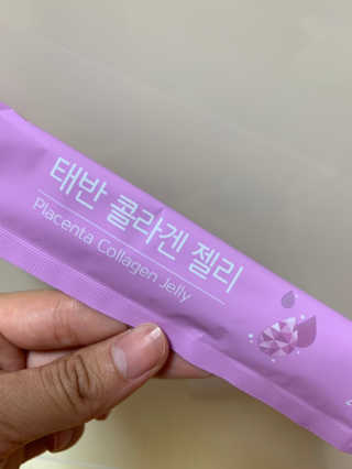 네츄럴굿띵스 태반 콜라겐 젤리 15포 — 5점을 준 리뷰어가 2019년 6월 올린 사용 사진