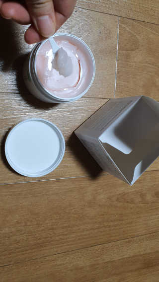오그도아 레스큐어 하이드라 수딩 크림 — 5점을 준 리뷰어가 2020년 3월 올린 사용 사진