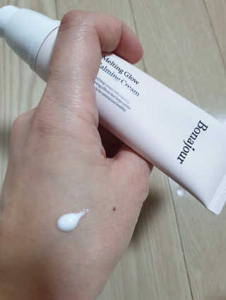 보나쥬르 멜팅 글로우 카밍 크림 50ml — 4.5점을 준 리뷰어가 2020년 1월 올린 사용 사진
