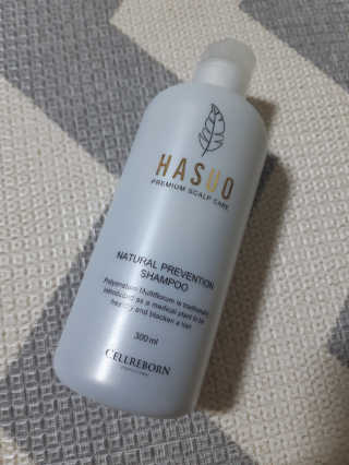 셀리본 하수오 내츄럴 프리벤션 탈모관리 샴푸 300ml — 4점을 준 리뷰어가 2019년 11월 올린 사용 사진