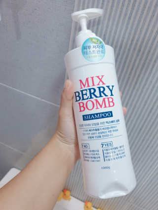 (주)에네스티 믹스베리 단백질 폭탄 샴푸 1000g — 3점을 준 리뷰어가 2019년 10월 올린 사용 사진