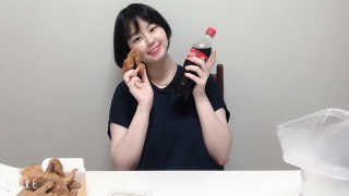 [치킨마루]-  빠사칸윙봉현미 + 콜라 500ml — 5점을 준 리뷰어가 2019년 7월 올린 사용 사진