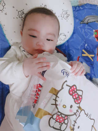 부드러운 헬로키티 기저귀 테이프형 — 4점을 준 리뷰어가 2020년 3월 올린 사용 사진