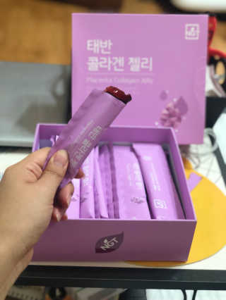 네츄럴굿띵스 태반 콜라겐 젤리 15포 — 5점을 준 리뷰어가 2018년 9월 올린 사용 사진