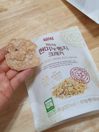 BASSAK 바삭 유기농 현미 누룽지 크래커 3종 — 4점을 준 리뷰어가 2019년 9월 올린 사용 사진