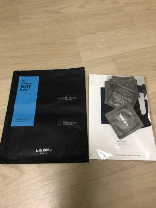 레이블옴므-labelhomme 레이블옴므 티유 마린 슈트 마스크팩(5EA) — 4.33점을 준 리뷰어가 2018년 1월 올린 사용 사진