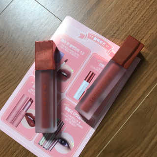 [블랙루즈] 에어 핏 벨벳 틴트3 택1+랜덤1 — 5점을 준 리뷰어가 2019년 3월 올린 사용 사진