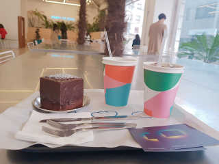 루프트커피명동점 [루프트커피] 하와이 카우 + 크랙쿠키 메뉴 — 3점을 준 리뷰어가 2019년 2월 올린 사용 사진