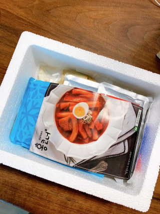 [홍코너떡볶이]옛날떡볶이 인기맛 4팩세트 — 4.5점을 준 리뷰어가 2019년 11월 올린 사용 사진