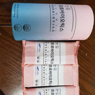 눈길 프로바이오틱스 눈길 콜라겐 프로바이오틱스 — 2점을 준 리뷰어가 2019년 11월 올린 사용 사진