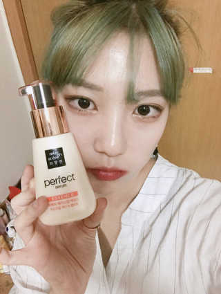 미쟝센 퍼펙트 베이스업 에센스 — 4.83점을 준 리뷰어가 2017년 8월 올린 사용 사진