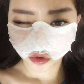 23years old 에어레이닉 포어 마스크 — 5점을 준 리뷰어가 2017년 4월 올린 사용 사진
