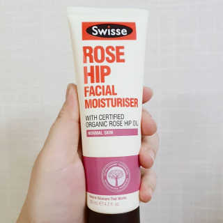 SWISSE 스위스 로즈힙 페이셜 모이스처라이저 로션 — 4점을 준 리뷰어가 2019년 12월 올린 사용 사진