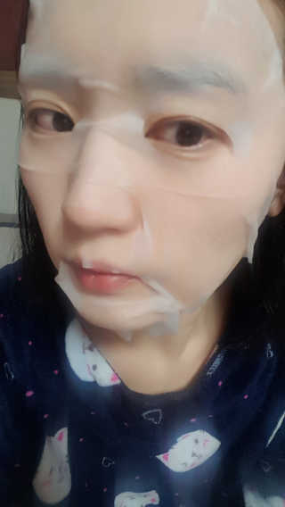 닥터로라 눈부셔 롤라 + 아티스트 롤라 마스크 — 4.33점을 준 리뷰어가 2018년 12월 올린 사용 사진