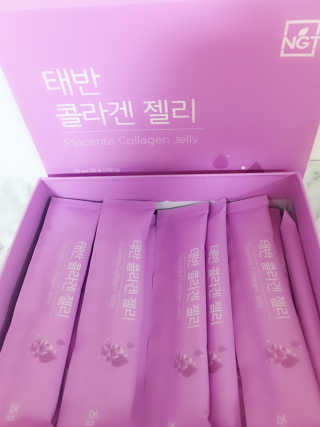 네츄럴굿띵스 태반 콜라겐 젤리 15포 — 5점을 준 리뷰어가 2018년 11월 올린 사용 사진