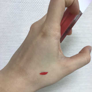 터치인솔 프리티필터 쉬폰 벨벳 립틴트 비비드팝 컬렉션 — 4점을 준 리뷰어가 2019년 3월 올린 사용 사진