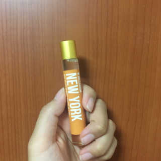 더블유드레스룸 롤 온 퍼퓸EDT 10ml — 4.33점을 준 리뷰어가 2018년 10월 올린 사용 사진