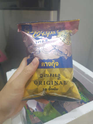 맘쏙 태국 새우머리 과자 우마이 쉬림프 스낵 3종 — 5점을 준 리뷰어가 2018년 8월 올린 사용 사진