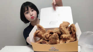 [치킨마루]-  빠사칸윙봉현미 + 콜라 500ml — 5점을 준 리뷰어가 2019년 7월 올린 사용 사진