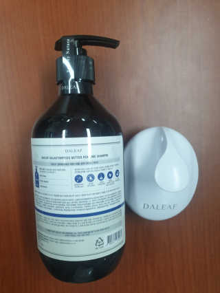 달리프 베러 퍼퓸 샴푸 1000ml 레이니데이 or 일랑로즈 — 4점을 준 리뷰어가 2020년 1월 올린 사용 사진