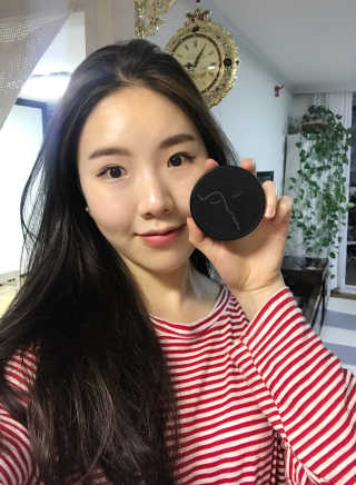 자빈드서울 윙크 파운데이션 팩트 — 5점을 준 리뷰어가 2019년 6월 올린 사용 사진