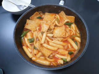 잠실맛집,홍코너떡볶이가우리집에[옛날맛,짜장맛옵션] — 5점을 준 리뷰어가 2019년 11월 올린 사용 사진