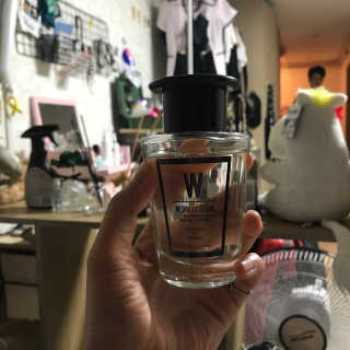 더블유드레스룸 퍼퓸 디퓨저 70ml — 4.67점을 준 리뷰어가 2018년 6월 올린 사용 사진