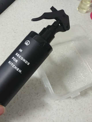 PEACE MOMENT 피스모먼트 인세컨즈포키친 320mL 천연살균소독제 — 5점을 준 리뷰어가 2019년 2월 올린 사용 사진