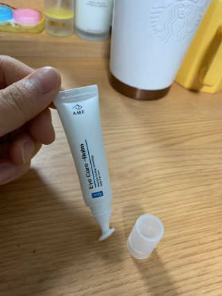 에이엠이 스마트폰으로 인한 눈뻑뻑 해소 AME아이케어밤 베이직 — 1.5점을 준 리뷰어가 2019년 1월 올린 사용 사진