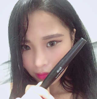 에이페 아이래쉬 리치 세럼 — 3.83점을 준 리뷰어가 2018년 9월 올린 사용 사진