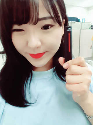 코덕 코스메틱 벨벳 시크 립라커 — 4.33점을 준 리뷰어가 2017년 5월 올린 사용 사진