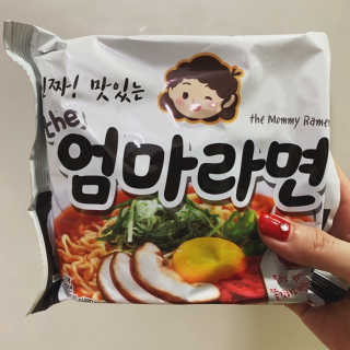 라면 그대로가 제일 맛있는 더엄마라면 — 4.5점을 준 리뷰어가 2019년 9월 올린 사용 사진