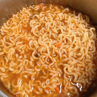 라면 그대로가 제일 맛있는 더엄마라면 — 5점을 준 리뷰어가 2019년 7월 올린 사용 사진