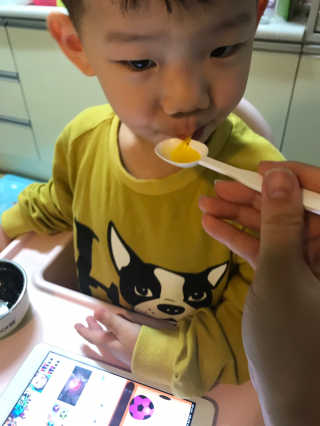 오메가-3스무디 [오메가스무디] 짜먹는 오메가3 DHA 임산부 어린이 — 4.83점을 준 리뷰어가 2018년 10월 올린 사용 사진