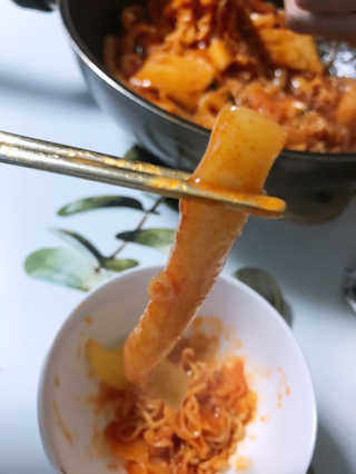 두번째 국떡 국가대표 떡볶이 1팩 + 영미칩 2봉 증정 — 5점을 준 리뷰어가 2019년 2월 올린 사용 사진