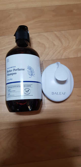 달리프 베러 퍼퓸 샴푸 1000ml 레이니데이 or 일랑로즈 — 5점을 준 리뷰어가 2020년 1월 올린 사용 사진