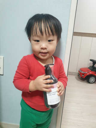 달리프 갈락토미세스 베러 퍼퓸 바디워시 로즈머스크 — 4.5점을 준 리뷰어가 2020년 2월 올린 사용 사진