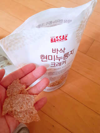 BASSAK 바삭 유기농 현미 누룽지 크래커 3종 — 5점을 준 리뷰어가 2019년 8월 올린 사용 사진